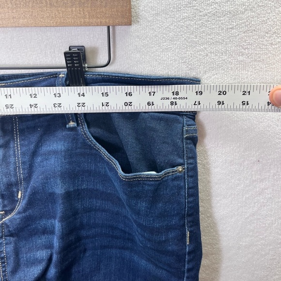 Levi’s Signature Mid Rise Shortie Shorts Womens 14/32 Plus Stretch Denim 2253 - Picture 4 of 7